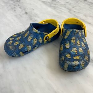 Minions crocs